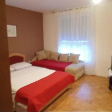 Borna Top Centar Pensión