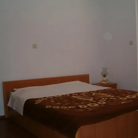Borna Top Centar Pensión
